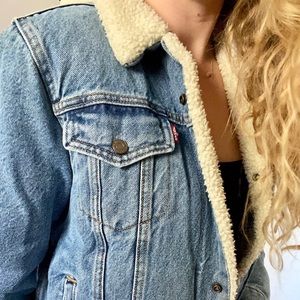 levi’s sherpa trucker denim jacket!